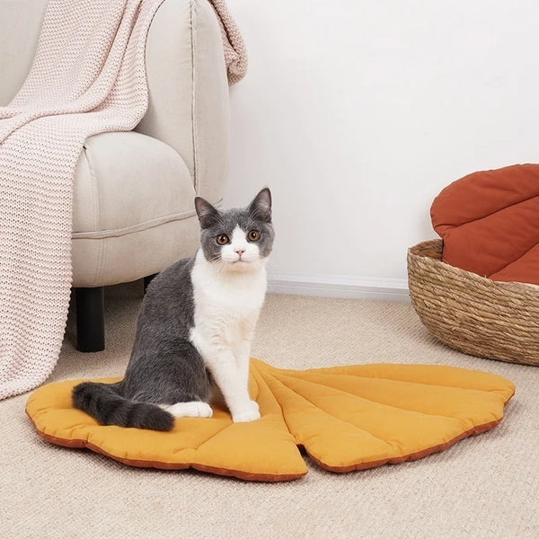 Tapis de lit pour chat en coton doux en forme de feuille